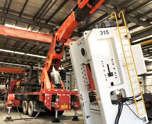 陕州附近随车吊出租，轻松解决运输难题